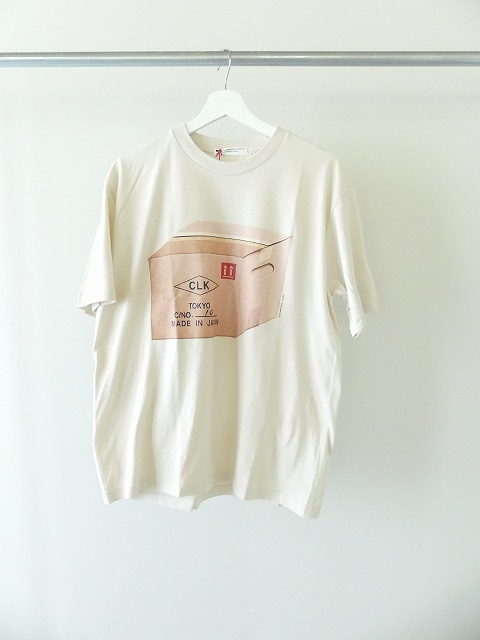 CLASKA(クラスカ) 古賀充 FLAT WORKS Tシャツの商品画像2