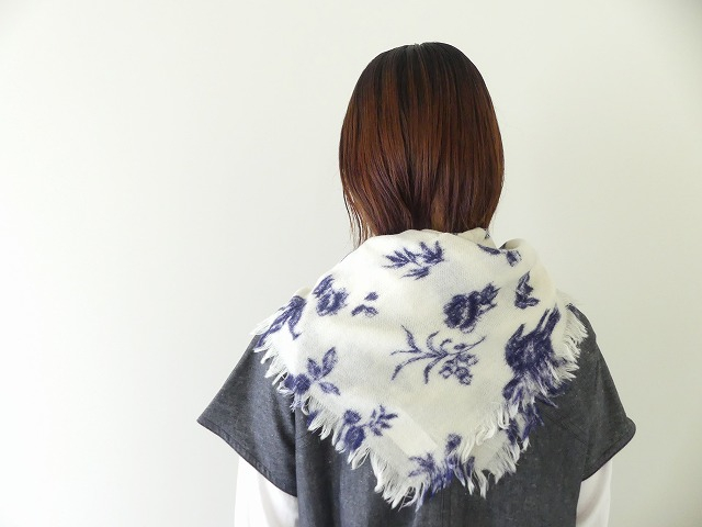 R&D.M(オールドマンズテーラー) GARDEN WOOL SHAWLの商品画像2