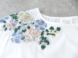 yuni(ユニ イズ ライク ア フラワー トゥー ミー) 花刺繍 袖フレアTシャツの商品画像27