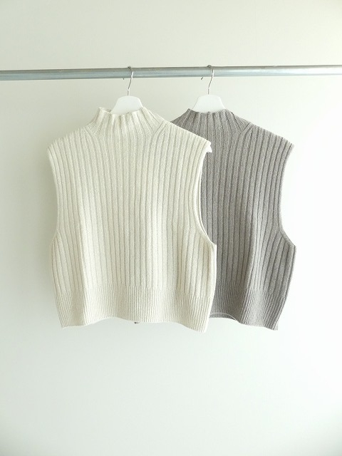 evam eva(エヴァムエヴァ) wool silk vestの商品画像2