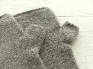 evam eva(エヴァムエヴァ) evam eva vie (エヴァムエヴァヴィー)　cashmere arm warmer(V002G044)の商品画像21