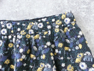 yuni(ユニ イズ ライク ア フラワー トゥー ミー) blooming embroidely easy pantsの商品画像24