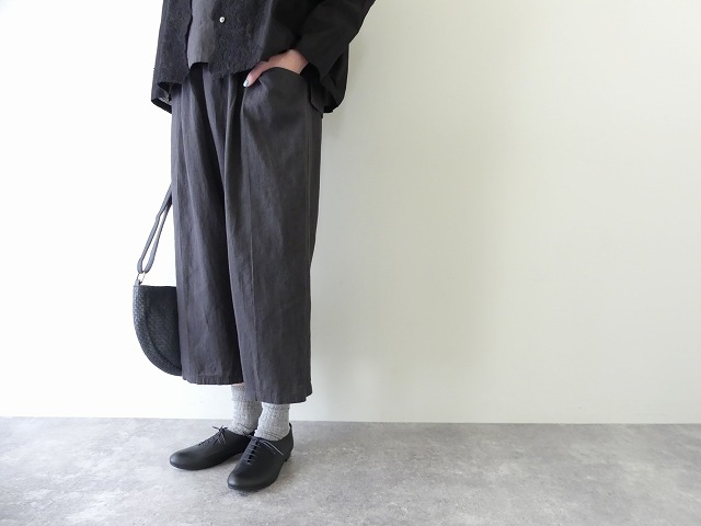 evam eva(エヴァムエヴァ) water linen cropped pantsの商品画像4