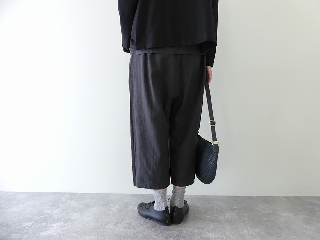 evam eva(エヴァムエヴァ) water linen cropped pantsの商品画像6