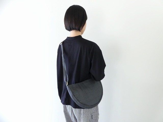 KYUCA(キューカ) HAlf Moon Shoulder bag 半月型ショルダーバッグの商品画像2