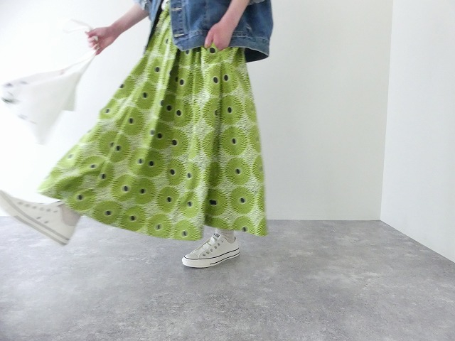 le glazik(ル・グラジック) バテックプリントタックギャザースカート　TUCK GATHERED SKIRTの商品画像1