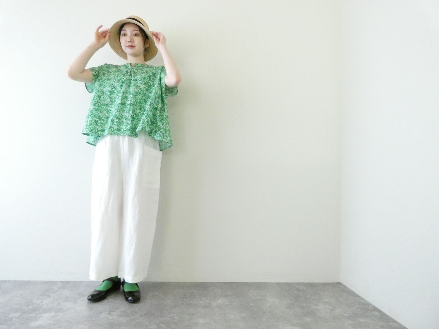 R&D.M.Co-(オールドマンズテーラー) TYPEWRITER WILD BERRY FLORAL PULLOVER BAGGY BLOUSE(OLD8105) R&D.M.Co-(オールドマンズテーラー) TYPEWRITER WILD BERRY FLORAL PULLOVER BAGGY BLOUSE(OLD8105)